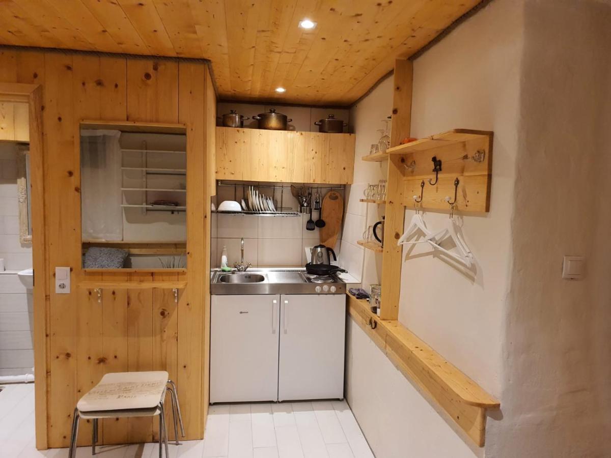 City Center Basement Studio 塔林 外观 照片
