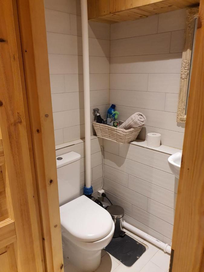 City Center Basement Studio 塔林 外观 照片
